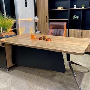 Master Pro Executive Table